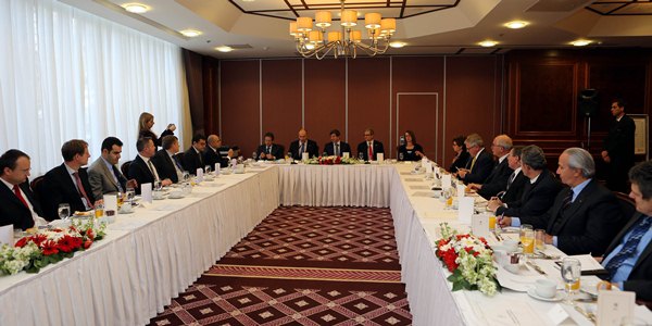 Dışişleri Bakanı Davutoğlu AB Büyükelçileriyle biraraya geldi