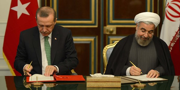 Prime Minister Erdoğan pays a visit to Iran