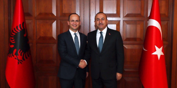 La visite en Turquie du Ministre des Affaires étrangères de l'Albanie