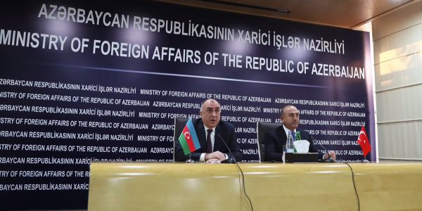 La visite en Azerbaïdjan du Ministre des Affaires étrangères Çavuşoğlu