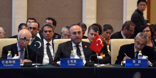 مشاركة السيد مولود تشاووش أوغلو وزير الخارجية في مؤتمر وزراء خارجية الدول الأعضاء في عملية إسطنبول 
