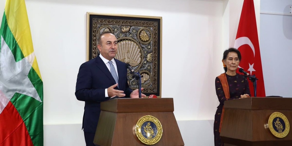 La visite au Myanmar du Ministre des Affaires étrangères M. Mevlüt Çavuşoğlu