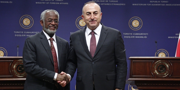 Le Ministre des Affaires Etrangères S.E.M. Mevlüt Çavuşoğlu a rencontré son homologue soudanais