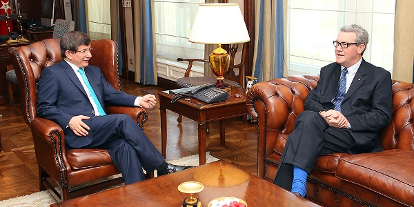 Foreign Minister Davutoğlu meets with Special Advisor to the UN Secretary-General on Cyprus.
