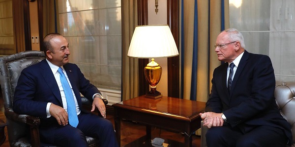 Le ministre des Affaires étrangères, Mevlüt Çavuşoğlu, a reçu James Jeffrey, représentant spécial des Etats-Unis pour l'engagement en Syrie, 4 septembre 2018 