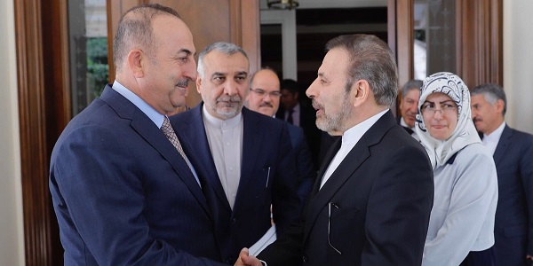 Le ministre des Affaires étrangères, Mevlüt Çavuşoğlu, a rencontré Mahmoud Vaezi, Chef du bureau du Président iranien, 9 août 2018