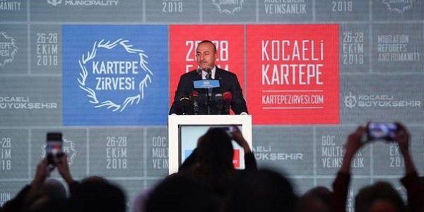 Le ministre des Affaires étrangères, Mevlüt Çavuşoğlu, a assisté au sommet de Kartepe, 26 octobre 2018