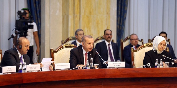 Le ministre des Affaires étrangères, Mevlüt Çavuşoğlu, a accompagné le président Erdoğan lors de sa visite au Kirghizistan, 1er-3 septembre 2018