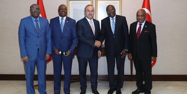Le ministre des Affaires étrangères Mevlüt Çavuşoğlu a rencontré le vice-président de la Commission de l'Union africaine, Thomas Kwesi Quartey, 24 mai 2018