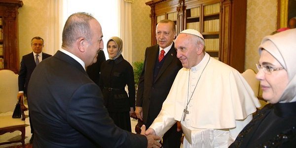 Le Ministre des Affaires étrangères, Mevlüt Çavuşoğlu, a accompagné le Président Erdoğan lors de sa visite au Vatican et en Italie, 4-5 février 2018