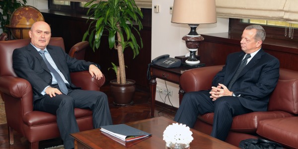 Undersecretary Ambassador Sinirlioğlu had an exchange of views with General (R) Allen.
