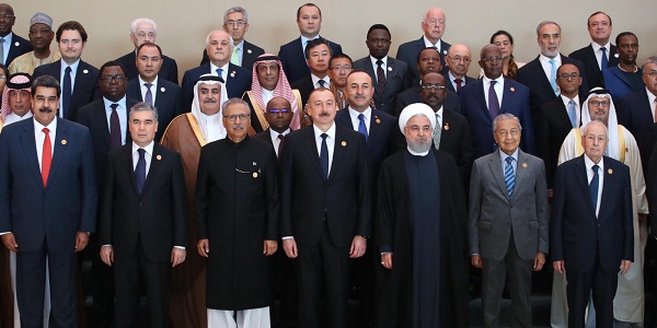 Visite du ministre des Affaires étrangères Mevlüt Çavuşoğlu à Bakou pour participer au 18ème Sommet du mouvement des non-alignés, les 23 et 25 octobre 2019