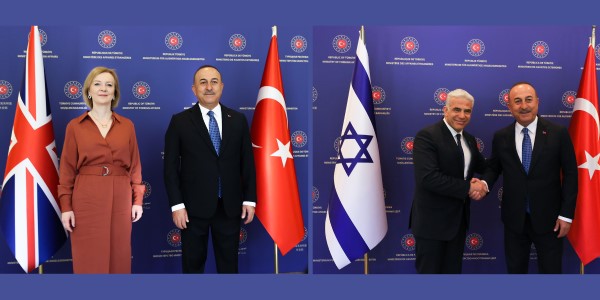 Treffen von Außenminister Mevlüt Çavuşoğlu mit der britischen Außenministerin Elizabeth Truss und dem israelischen Außenminister Yair Lapid, 23. Juni 2022