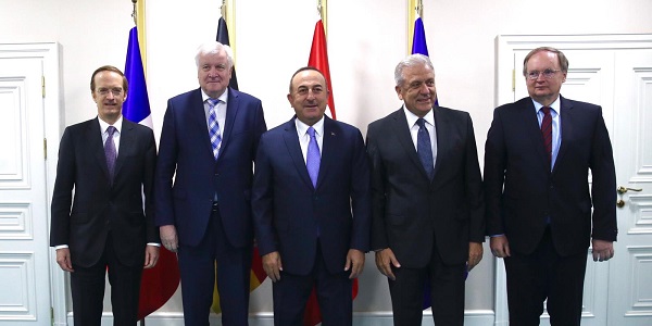 Rencontre du ministre des Affaires étrangères Mevlüt Çavuşoğlu avec le ministre de l'Intérieur de l’Allemagne et le Commissaire européen chargé de la migrations, des affaires intérieures et de la citoyenneté, 4 octobre 2019