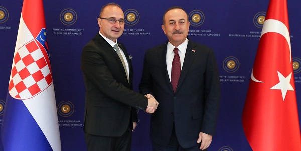 Réunion du ministre des Affaires étrangères Mevlüt Çavuşoğlu avec le ministre des Affaires étrangères et européennes de Croatie Gordan Grlić Radman, 11 décembre 2019