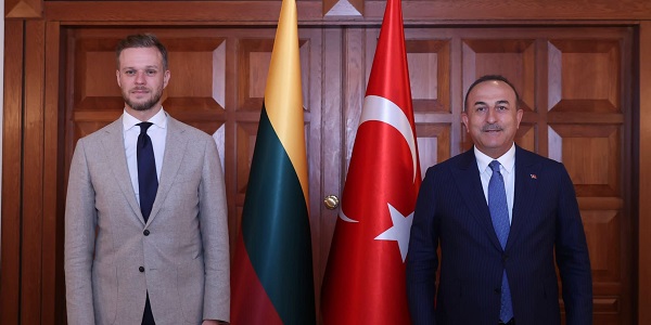 Réunion du ministre des Affaires étrangères Mevlüt Çavuşoğlu avec le ministre des Affaires étrangères de Lituanie Gabrielius Landsbergis, 13 juillet 2021