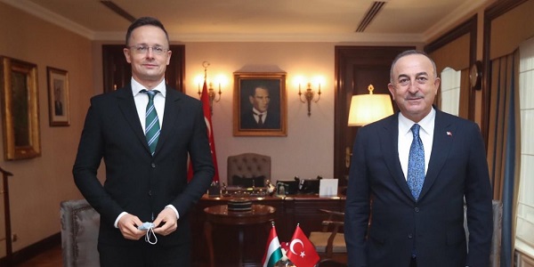لقاء وزير الخارجية مولود تشاووش أوغلو مع وزير خارجية المجر بيتر زيجارتو، 8 ديسمبر/ كانون الأول 2020