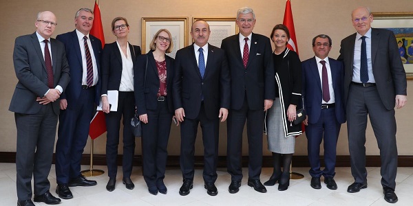 Réunion du ministre des Affaires étrangères Mevlüt Çavuşoğlu avec Anniken Huitfeldt, présidente de la Commission des Affaires étrangères et de la défense du parlement de la Norvège, 24 janvier 2019