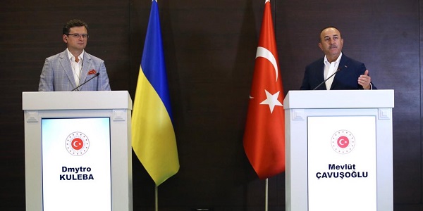 Réunion du ministre des Affaires étrangères Mevlüt Çavuşoğlu avec le ministre des Affaires étrangères d’Ukraine Dmytro Kuleba, 3 juillet 2020