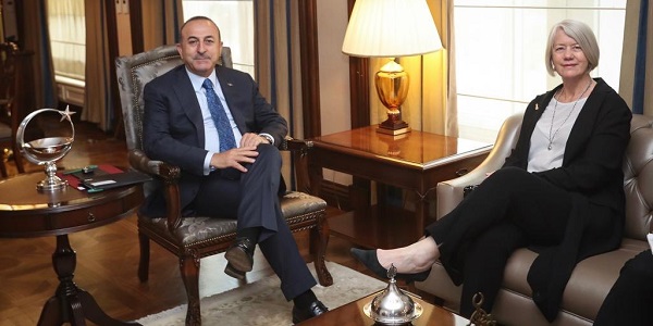 Réunion du ministre des Affaires étrangères Mevlüt Çavuşoğlu avec les ambassadeurs de Nouvelle-Zélande et de Hongrie en Turquie, 16 avril 2019