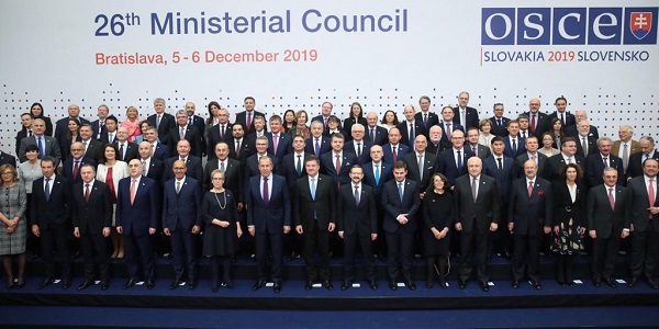 Visite du ministre des Affaires étrangères Mevlüt Çavuşoğlu à Bratislava afin de participer à la 26ème réunion du Conseil ministériel de l'OSCE, 5 décembre 2019