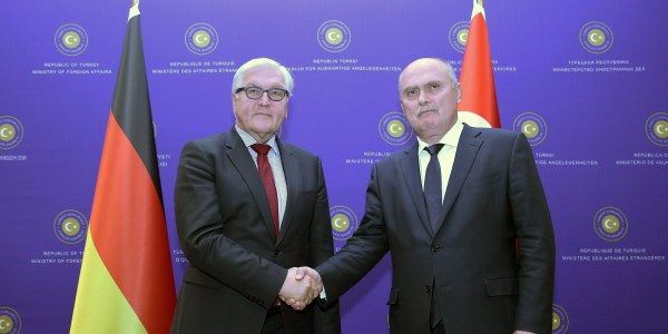 Dışişleri Bakanı Feridun Sinirlioğlu’nun Almanya Federal Cumhuriyeti Dışişleri Bakanı Frank-Walter Steinmeier ile görüşmesi