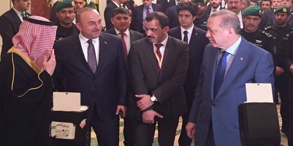 Le Ministre des Affaires Étrangères Çavuşoğlu accompagne le Président Recep Tayyip Erdoğan lors des visites dans les pays du Golfe - Arabie Saoudite