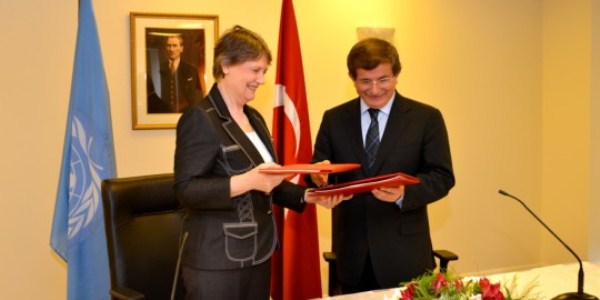 Agreement to Open UNDP Regional Centre for Europe and CIS in Istanbul signed in New York