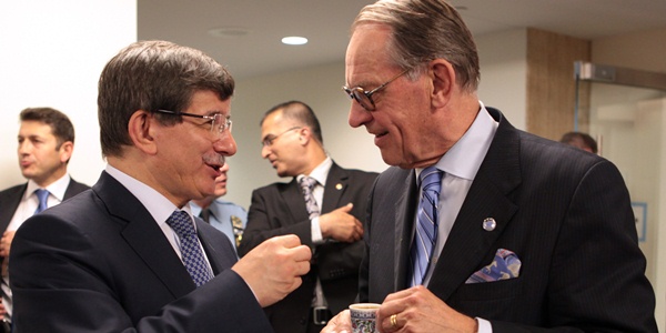 Foreign Minister Davutoğlu inaugurated “Turkish Lounge” at the UN.