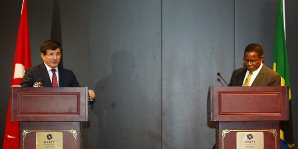 Foreign Minister Davutoğlu pays a working visit to Tanzania