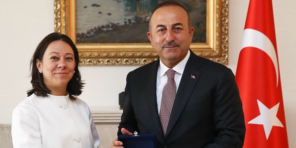 Dışişleri Bakanı Mevlüt Çavuşoğlu’nun Muskat Büyükelçimiz Ayşe Sözen Usluer ile görüşmesi, 25 Temmuz 2018