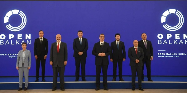 Visita del Ministro de Asuntos Exteriores Mevlüt Çavuşoğlu a Serbia para participar en la Cumbre de la Iniciativa Balcanes Abiertos, el 2 de septiembre de 2022