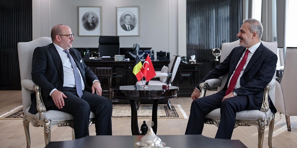 Le ministre des Affaires étrangères Hakan Fidan a rencontré Bernard Quintin, ministre des Affaires étrangères, des Affaires européennes et du Commerce extérieur, et des Institutions culturelles fédérales de Belgique, 2 janvier 2025, Ankara