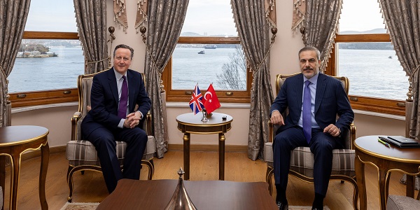 استضافة السيد وزير الخارجية التركية هاكان فيدان وزير خارجية المملكة المتحدة ديفيد كاميرون، 26  يناير / كانون الثاني 2024، إسطنبول