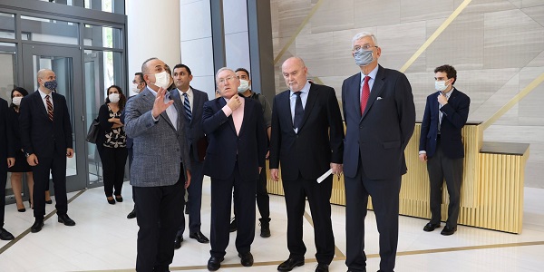 Visite du ministre des Affaires étrangères Mevlüt Çavuşoğlu à New York pour participer à la 76e session de l'Assemblée générale des Nations Unies, du 16 au 23 septembre 2021