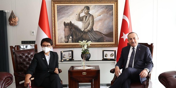 Meeting of Foreign Minister Mevlüt Çavuşoğlu with Foreign Minister Retno Marsudi of Indonesia, 22 April 2022