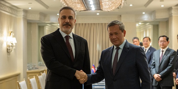 Minister of Foreign Affairs Hakan Fidan met with Hun Manet, Prime Minister of Cambodia, 20 February 2026, Washington, D.C.