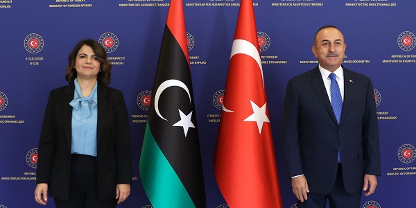 Réunion du ministre des Affaires étrangères Mevlüt Çavuşoğlu avec la ministre des Affaires étrangères de la Libye Najla Mangoush, 14 octobre 2021