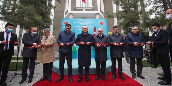 Visite du ministre des Affaires étrangères Mevlüt Çavuşoğlu en Ouzbékistan, 7-9 mars 2021