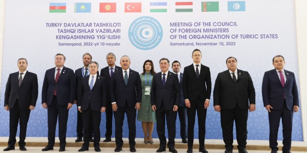 Besuch von Außenminister Mevlüt Çavuşoğlu in Usbekistan zur Teilnahme an der Sitzung des Außenministerrats der Organisation der Turkstaaten am 10. und 11. November 2022