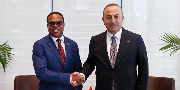 Meeting of Foreign Minister Mevlüt Çavuşoğlu with Amery Browne, Minister of Foreign Affairs of Trinidad and Tobago, 30 March 2023, New York