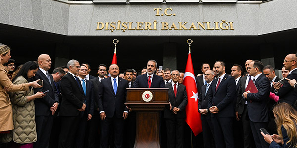 Hakan Fidan, der von Präsident Recep Tayyip Erdoğan zum Außenminister der 67. Regierung ernannt wurde, trat heute (5. Juni 2023) die Nachfolge von Mevlüt Çavuşoğlu an.