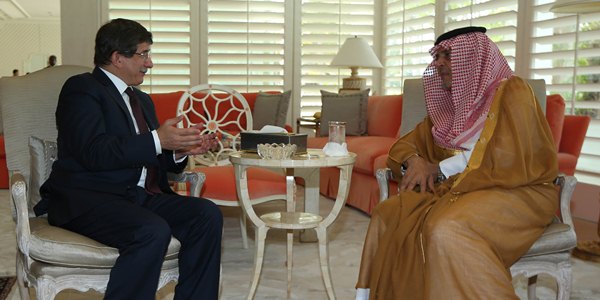 Foreign Minister Davutoğlu discusses the developments in Egypt and Syria with Foreign Minister of Saudi Arabia.